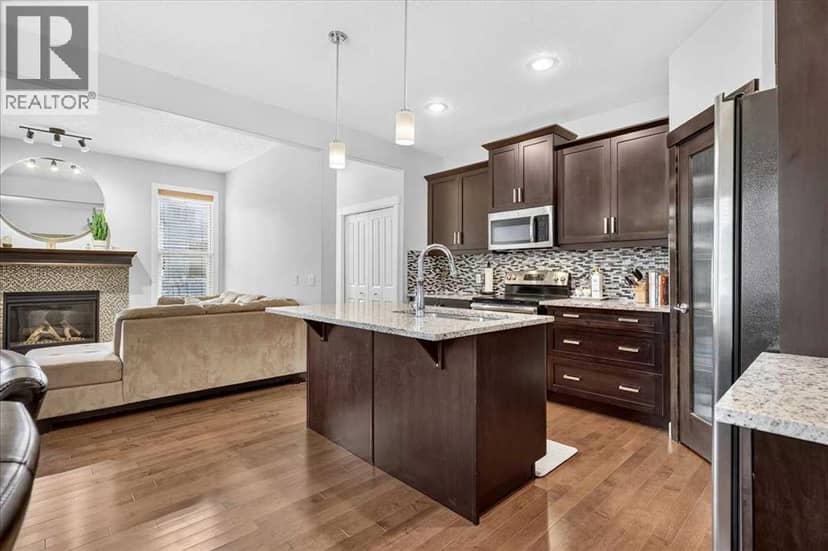 28 Evansborough Gate NW — photo 10 of 40