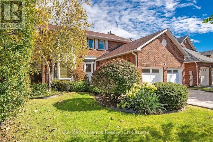 2151 Pineview Drive, Oakville, photo 2