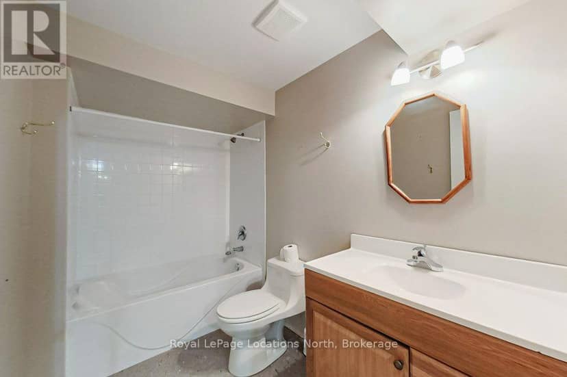 52 Thomas Drive — photo 9 of 39