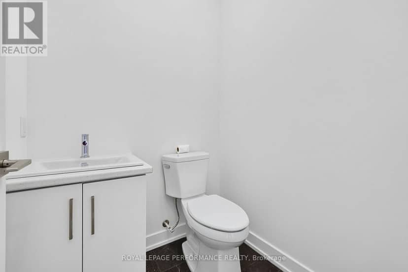 2396 Gray Crescent — photo 13 of 40