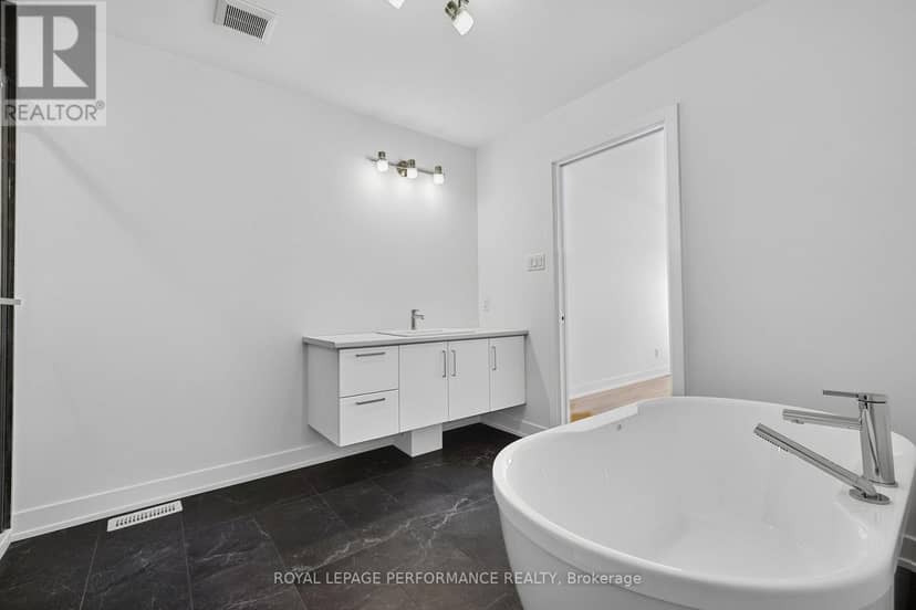2396 Gray Crescent — photo 19 of 40