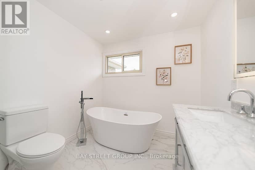 338 Prince Of Wales Drive — photo 24 of 40
