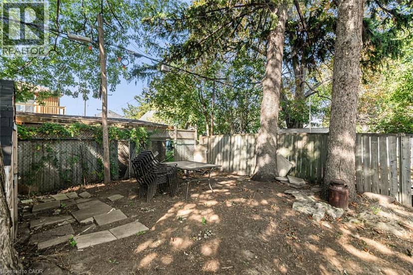 29 WEXFORD Avenue N — photo 37 of 40