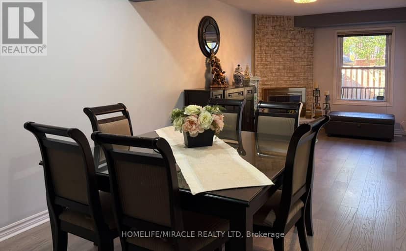 163 Mabley Crescent, Vaughan, photo 4