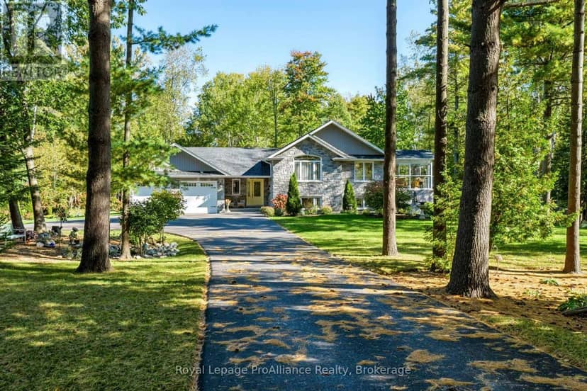 21502 Loyalist Parkway (Highway 33) Parkway, Prince Edward County