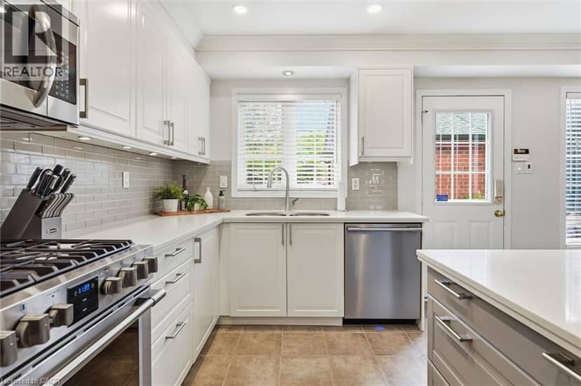 5035 CORPORATE Drive — photo 14 of 40