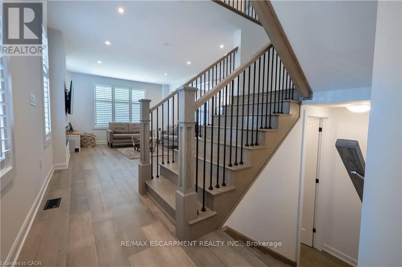 38 Riesling Street — photo 12 of 35
