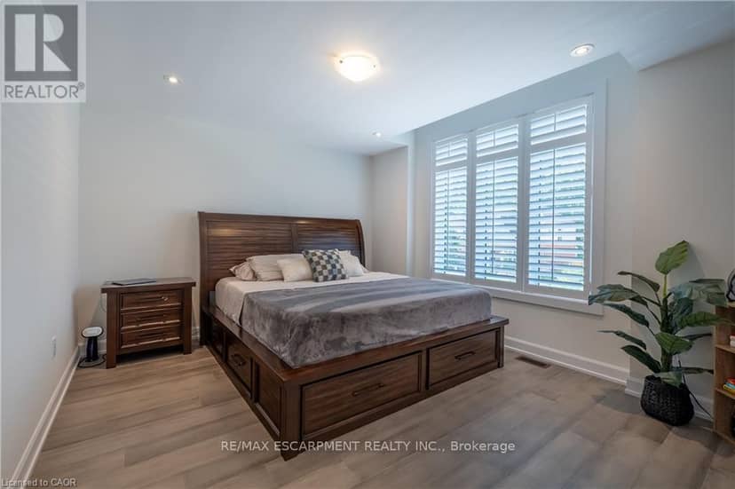 38 Riesling Street — photo 15 of 35