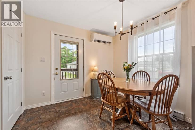 114 Sequoia Drive — photo 6 of 21