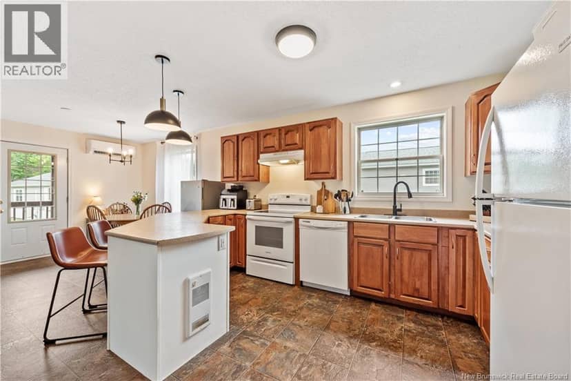 114 Sequoia Drive — photo 8 of 21