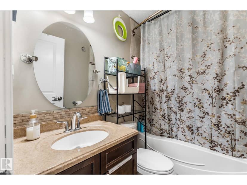 8721 99 AV — photo 24 of 40