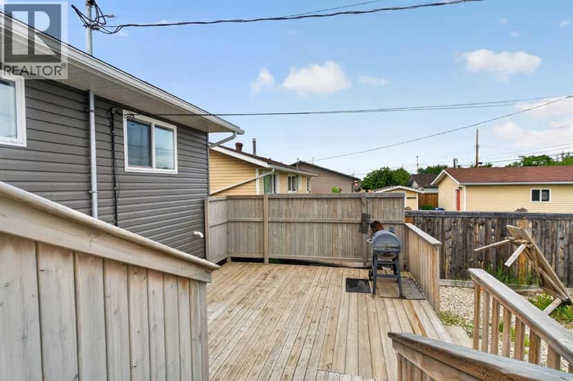 10004, 93 Ave — photo 21 of 25