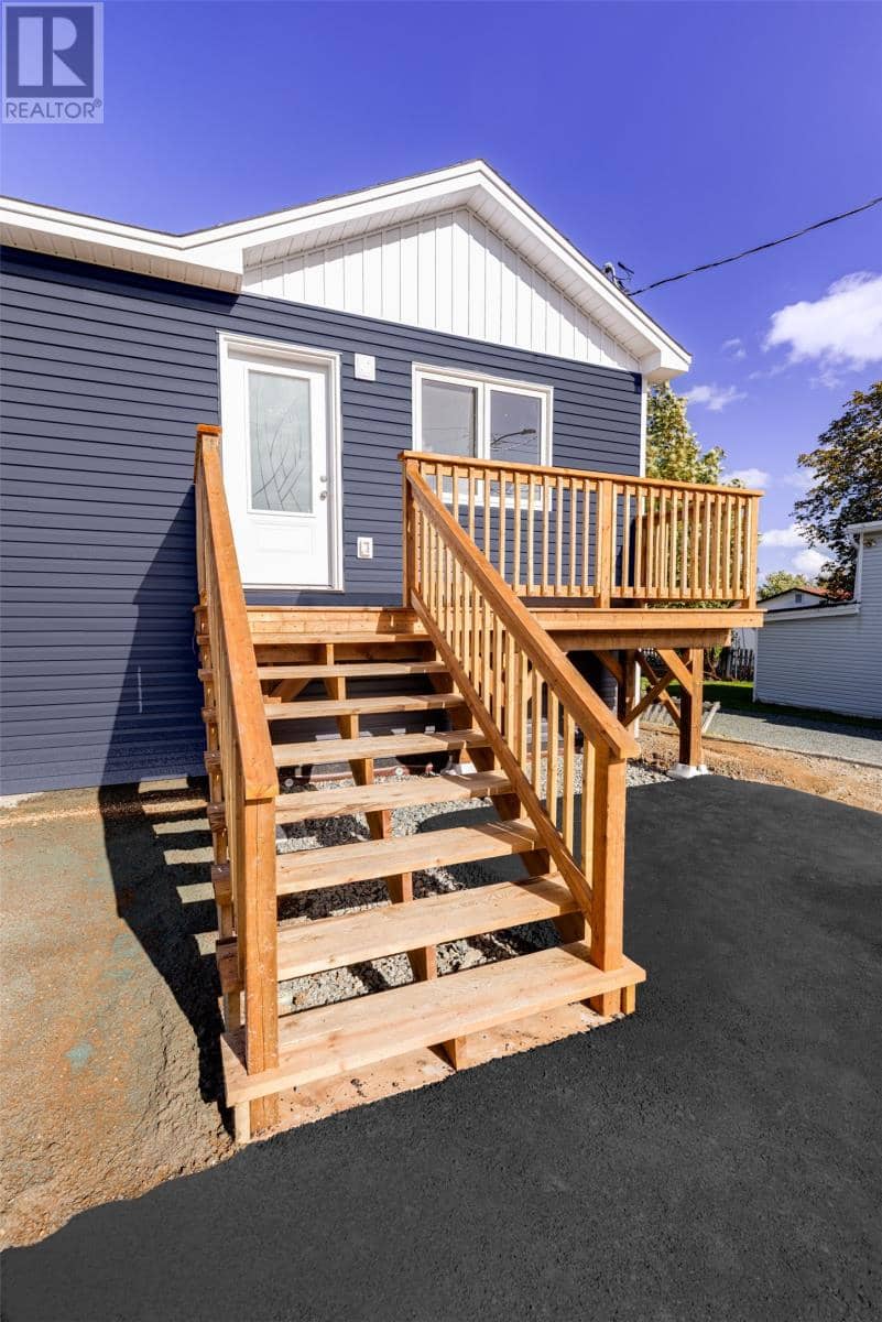 10 Strugnells Marsh Road, Pouch Cove, photo 3