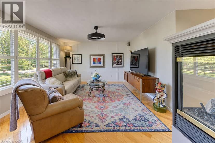 218 FORESTWOOD Drive — photo 7 of 40