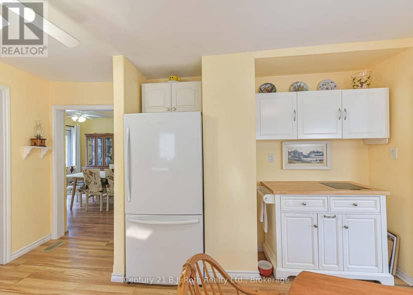 331 Moffat Street — photo 16 of 40