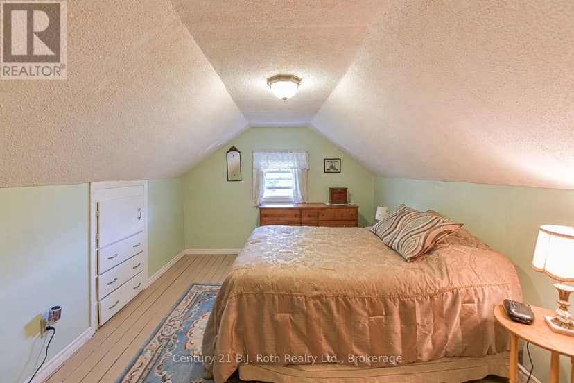 331 Moffat Street — photo 26 of 40