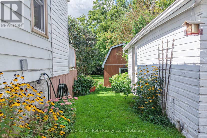 331 Moffat Street — photo 34 of 40