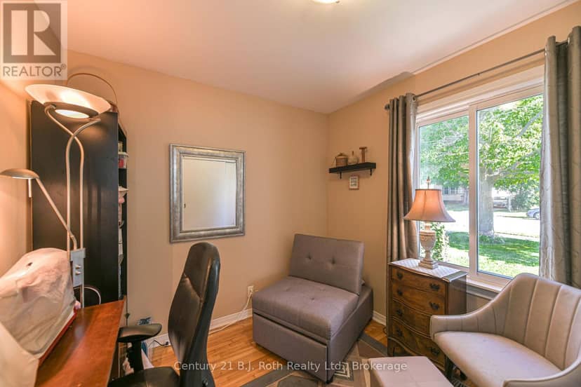 331 Moffat Street — photo 8 of 40
