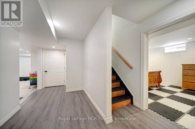 303 6th Avenue W — photo 38 of 40
