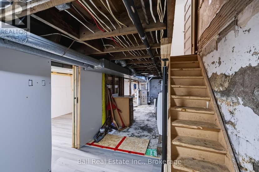 196 Perry Street — photo 34 of 40