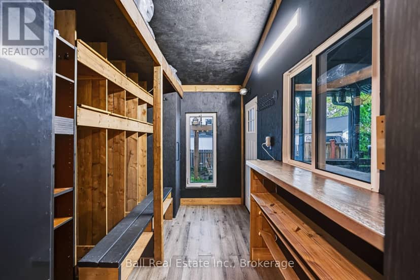 196 Perry Street — photo 38 of 40