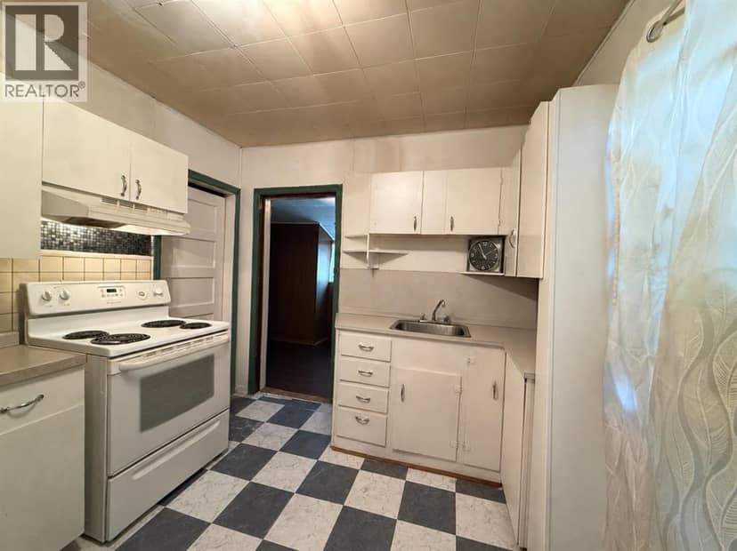 5009 52nd Avenue, High Prairie, photo 3