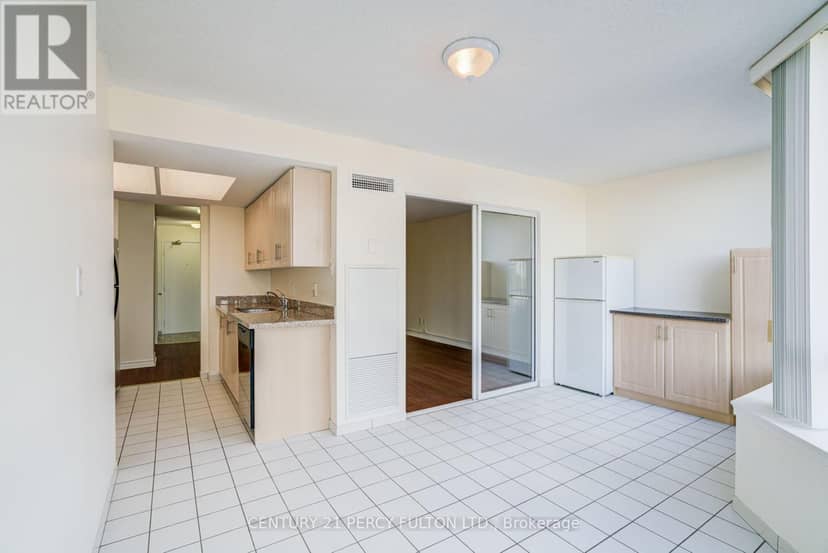 504 - 11753 Sheppard Avenue E — photo 9 of 27