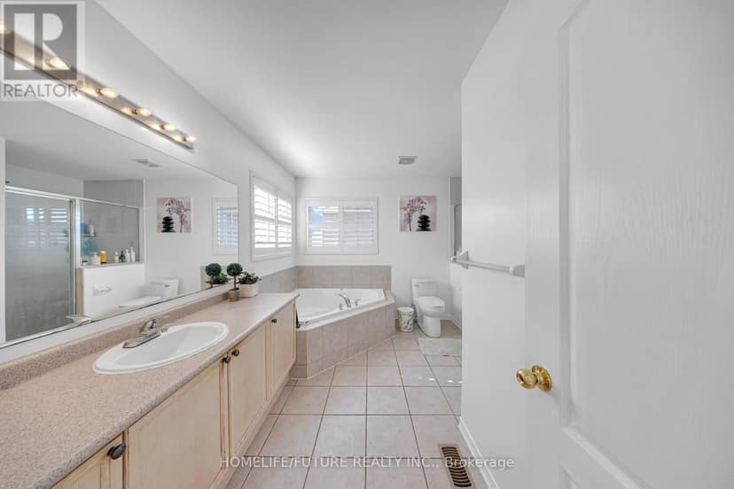 17 Grainger Crescent — photo 23 of 40