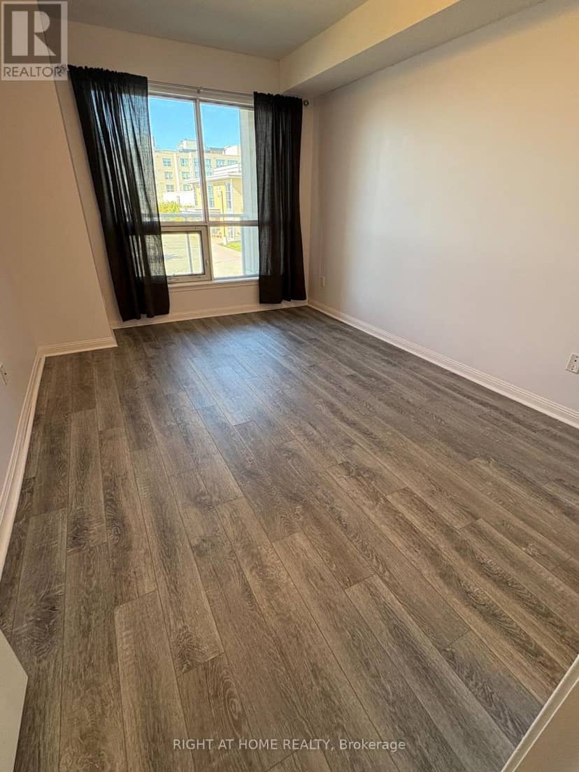203 - 94 Dean Avenue — photo 27 of 32