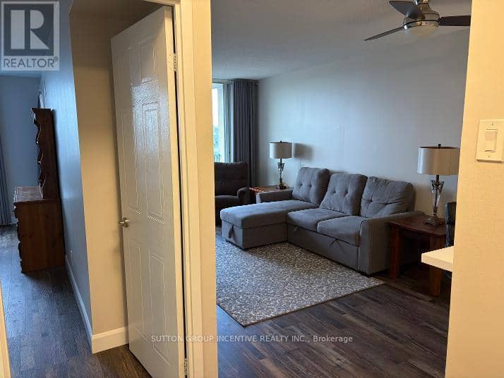 1105 - 75 Ellen Street, Barrie, photo 4