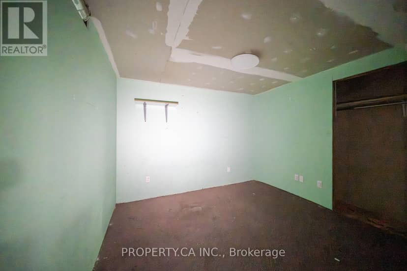 51 Leggott Avenue — photo 30 of 36