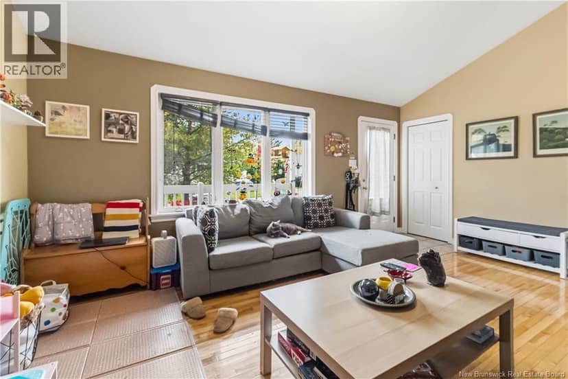 107 Rue Cyril — photo 3 of 25