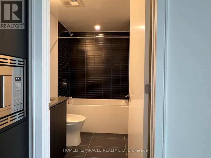 1603 - 86 Dundas Street E — photo 17 of 25