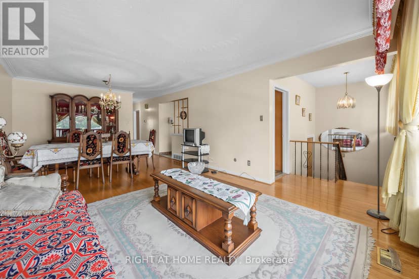 7 Daystrom Drive, Toronto, photo 5