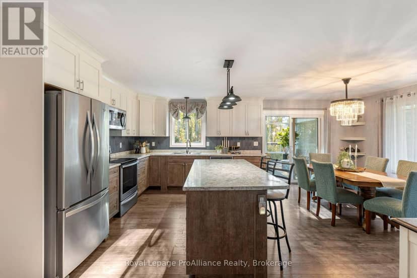 21502 Loyalist Parkway (Highway 33) Parkway, Prince Edward County, photo 7