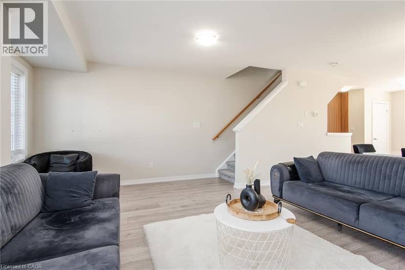 120 MONARCH WOODS Drive — photo 10 of 40
