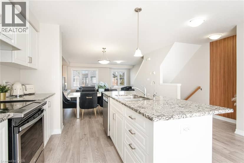 120 MONARCH WOODS Drive — photo 18 of 40