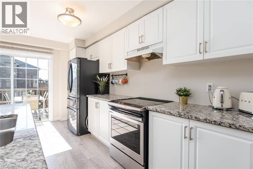 120 MONARCH WOODS Drive — photo 19 of 40