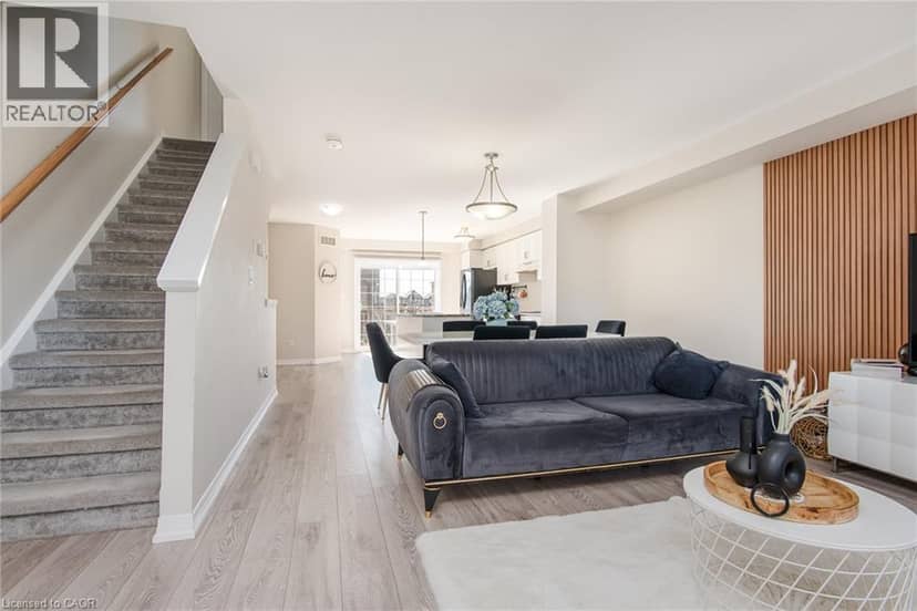 120 MONARCH WOODS Drive — photo 8 of 40