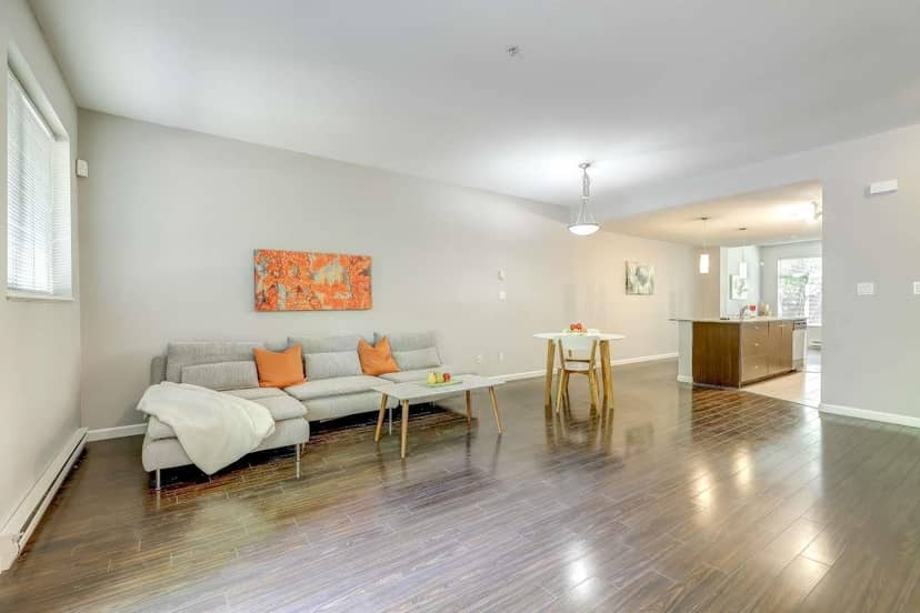 6 10058 153 STREET, Surrey