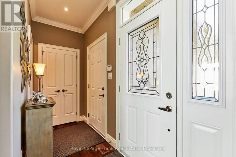 183 - 301 Carnegie Avenue — photo 16 of 40