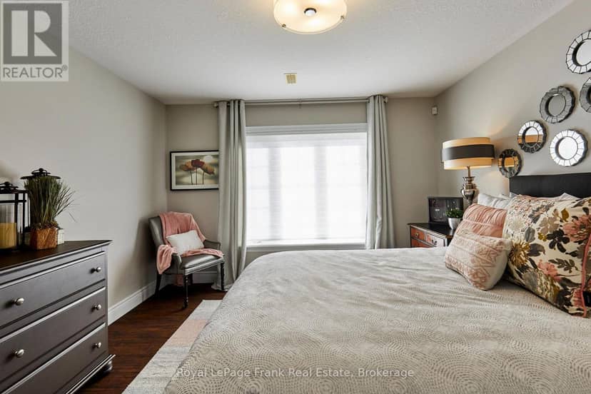 183 - 301 Carnegie Avenue — photo 36 of 40
