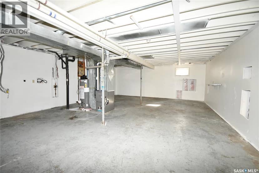 205 6th AVENUE N — photo 15 of 21
