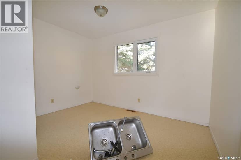 811 Main STREET — photo 11 of 32