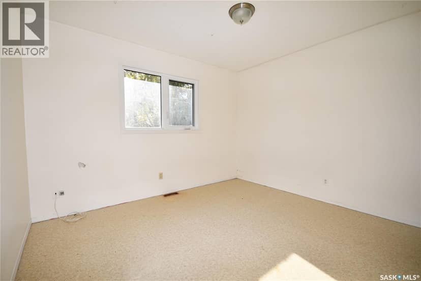 811 Main STREET — photo 9 of 32