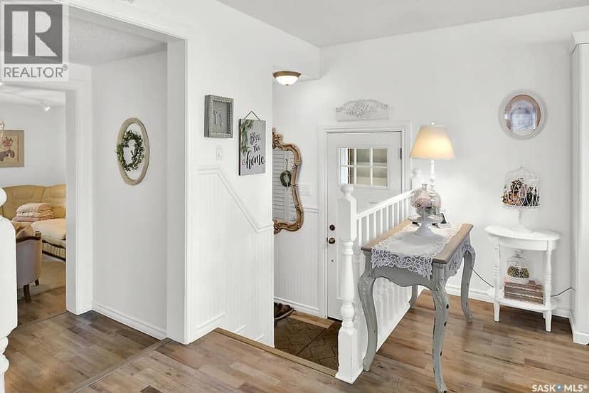 151 Hunt ROAD — photo 5 of 40