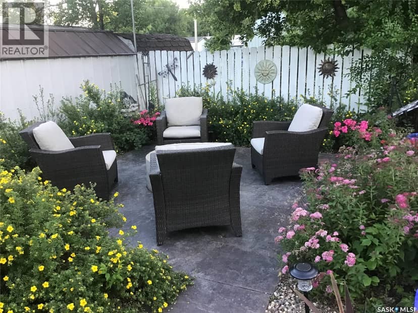 202 Herbert STREET — photo 11 of 39