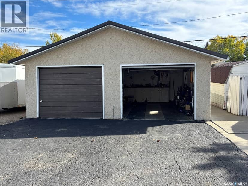 202 Herbert STREET — photo 13 of 39