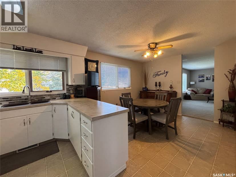 202 Herbert STREET — photo 21 of 39