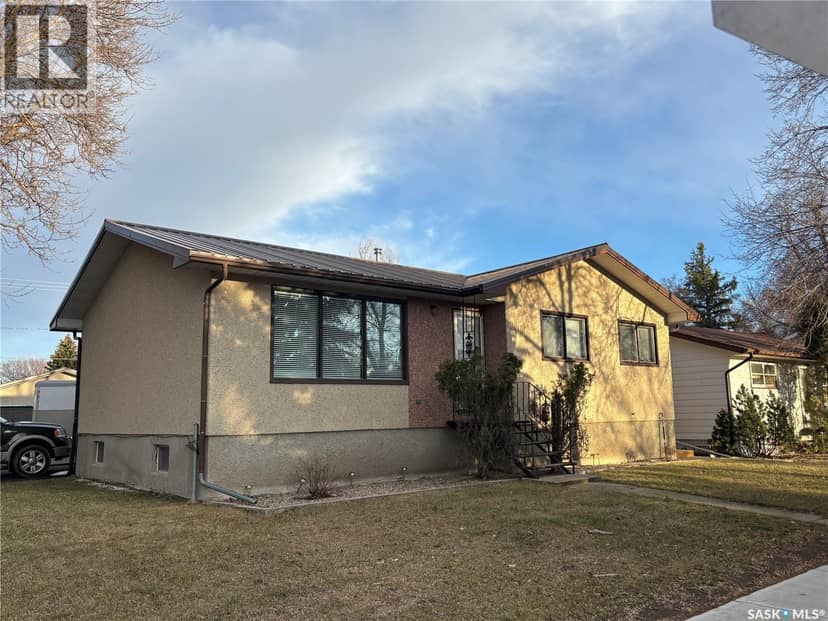 202 Herbert STREET, Maple Creek, photo 3